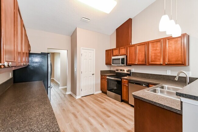 Photo - 1936 Firefly Dr