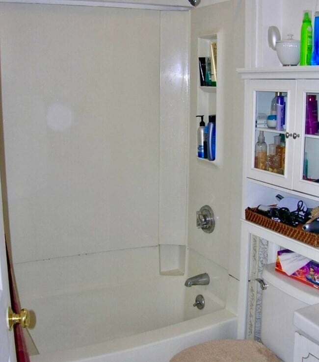 Photo - 137 Whitwell St Unit 3