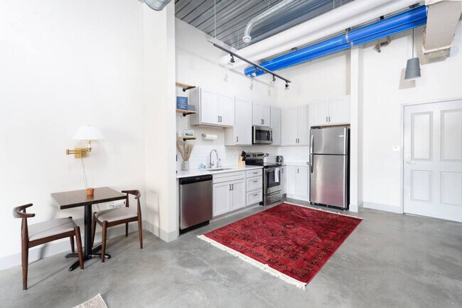 Photo - 1009 W Juneau Ave Unit ID1390081P