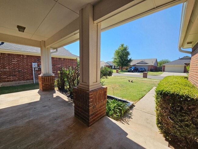 Photo - 2713 Edgemere Dr