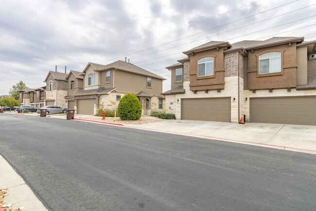 Photo - 2880 Donnell Dr Unit 4101