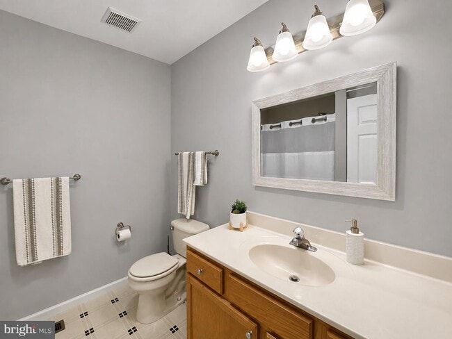 Photo - 103 Red Rock Cir