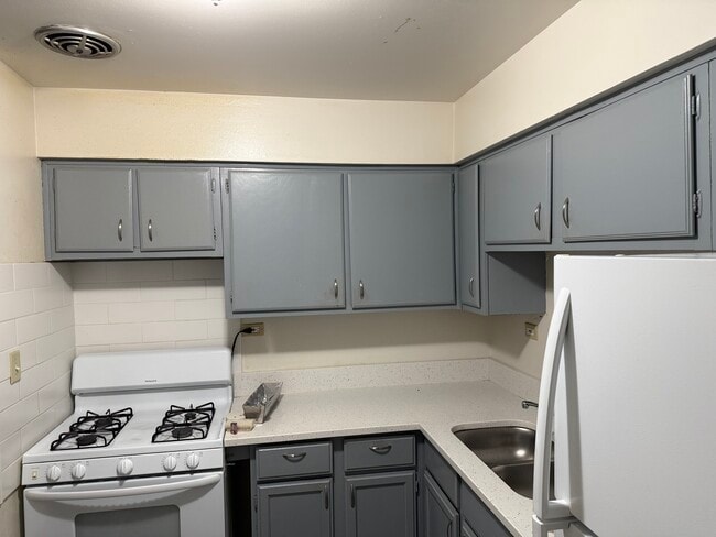 Photo - 844 College Blvd Unit 101