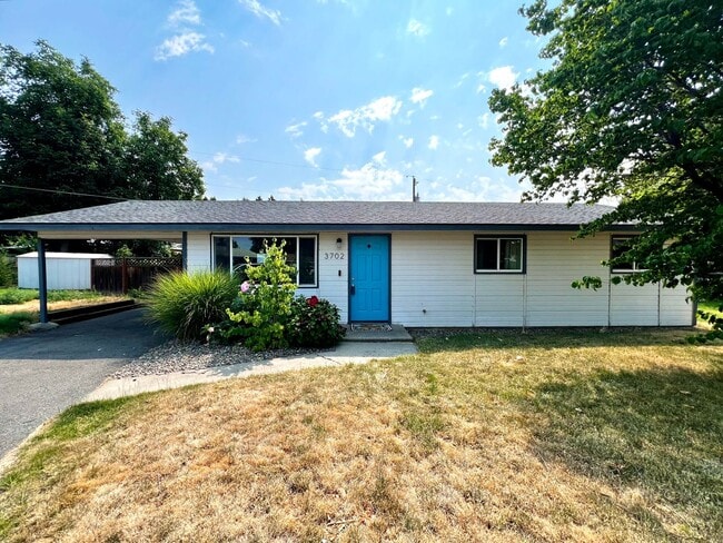 Building Photo - 3702 Parkway Ln