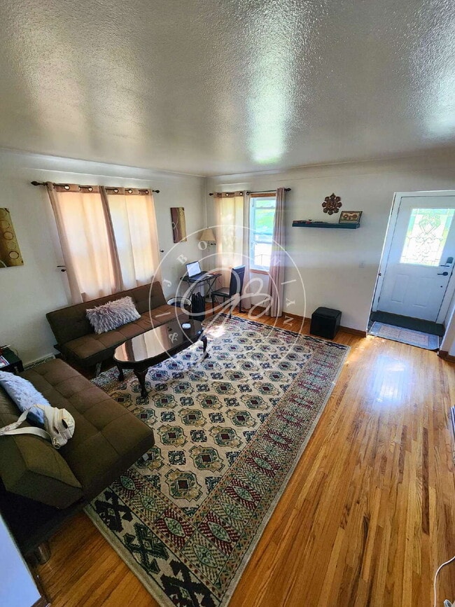 Photo - 3 bed 3 bath home for rent near University of Toledo!