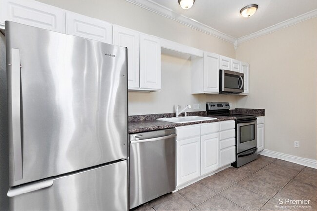 Photo - 523 N Storer Ave Unit 3