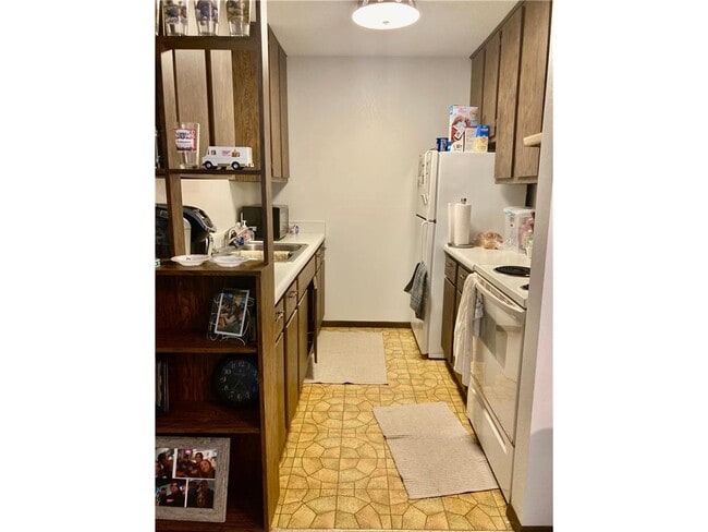 Photo - 301 W Bert St Unit 28