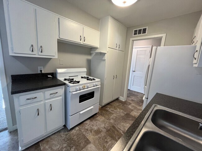 Photo - 5026/5032 W Craw Unidad 5026