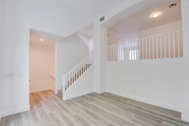 Photo - Gorgeous 3 bedroom 2.5 bathroom Townhome conveniently located in the heart of Henderson. Unit 328 MALI HEIGHTS COURT