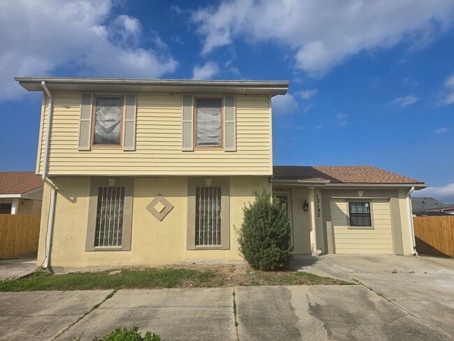 Photo - Spacious 5 Bedroom Single Home with Modern Comforts and Great Outdoor Space