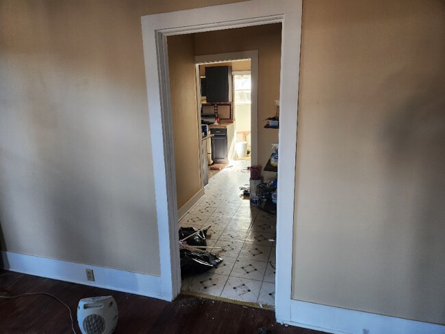 Photo - 131B Center St Unit 131 B Center s