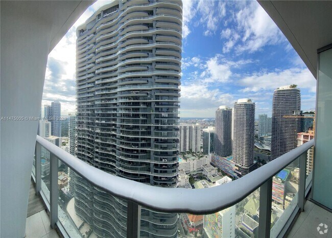 Building Photo - 1010 Brickell Ave Rental