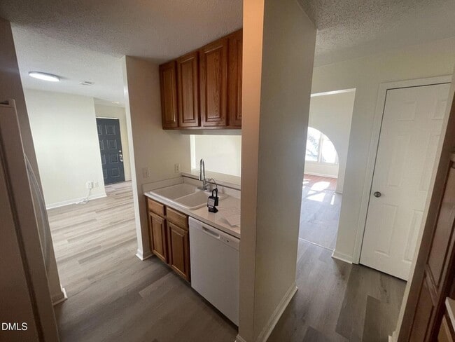 Photo - 720 Bishops Park Dr Unit 301