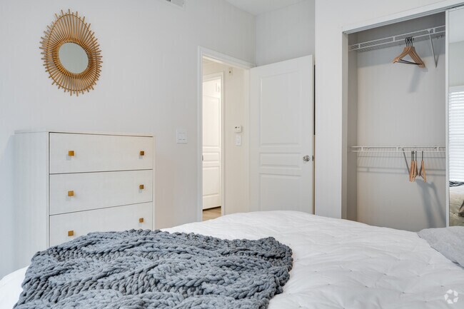 3BR, 2BA - 1,370SF