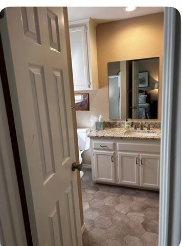 64 Tamarisk Cir