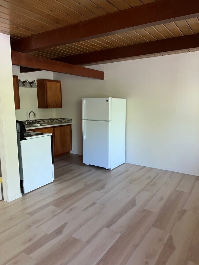 Photo - 1043 SW Western Blvd Apartamentos Unidad 1043 SW Western Blvd