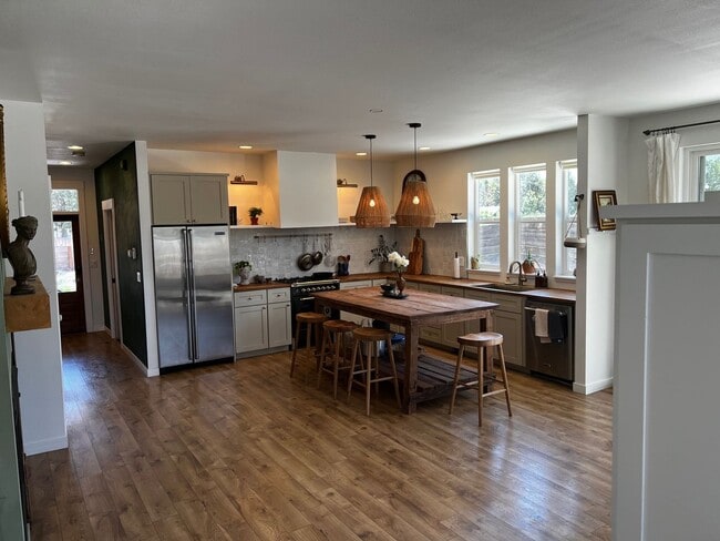 Photo - 20655 Cooley Rd