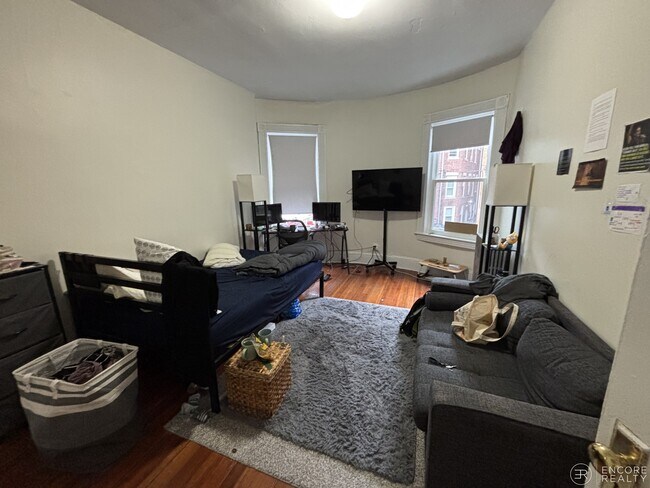 1595 Beacon St Unidad 4