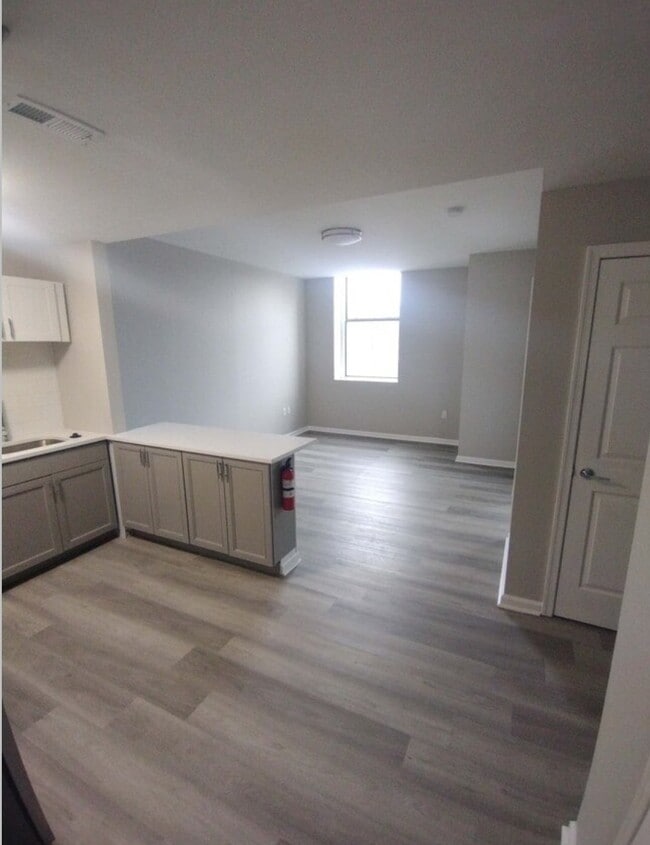 Photo - 150 N 4th St Unit 202