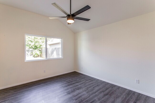 Photo - 17009 Ardisia Dr