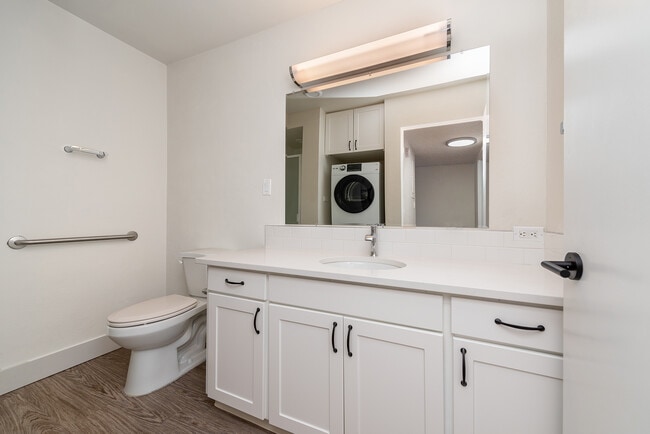 Photo - Parkview Apartments