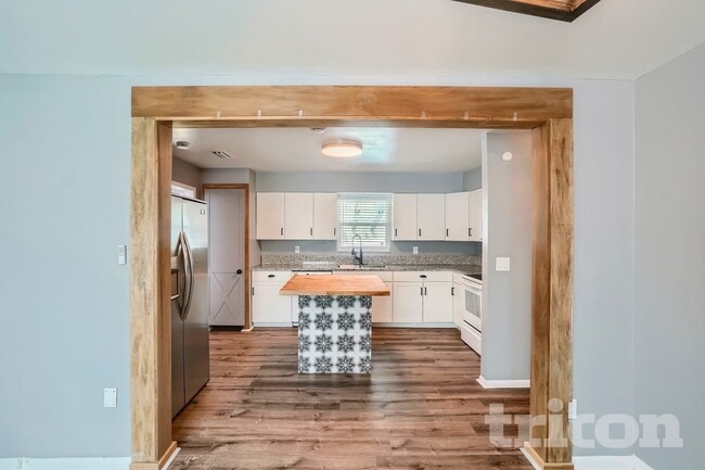 Photo - 243 E Bay Ave