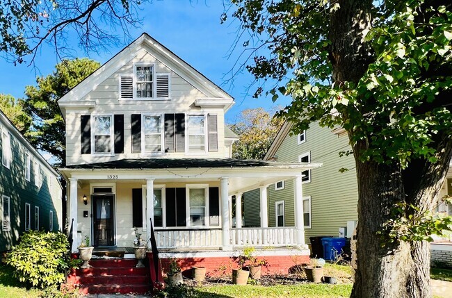 Building Photo - 1325 Chesapeake Ave Rental