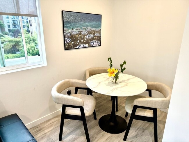 2136 Avenida De La Playa Unidad La Jolla Shores-Apartment 1 BD