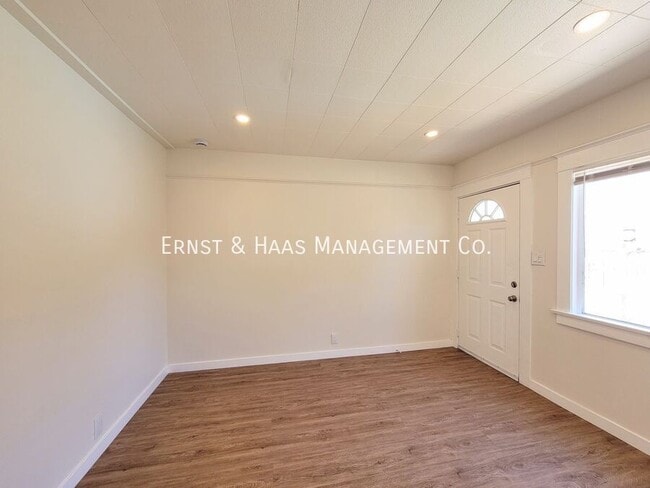 Photo - 154 E Eagle St Unidad 01