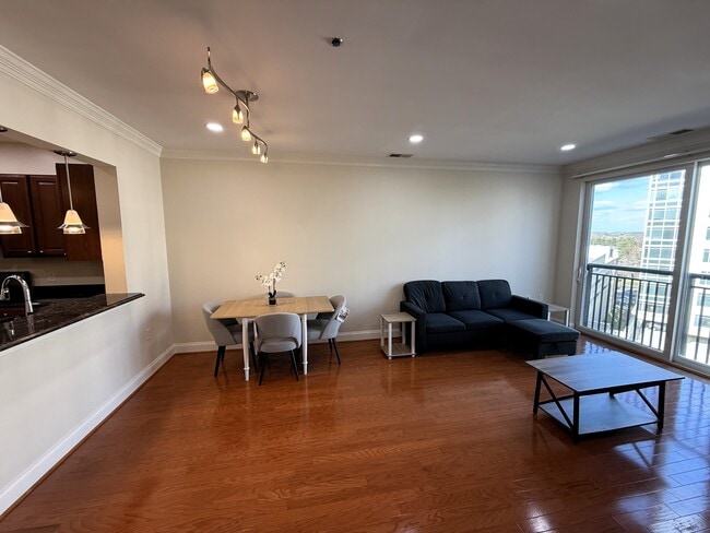 Photo - 38 Maryland Ave Unit Penthouse 608