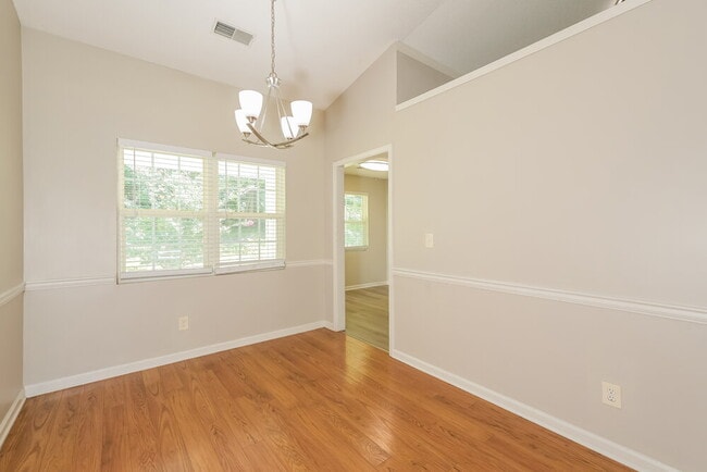 Photo - 1867 Fort River Way