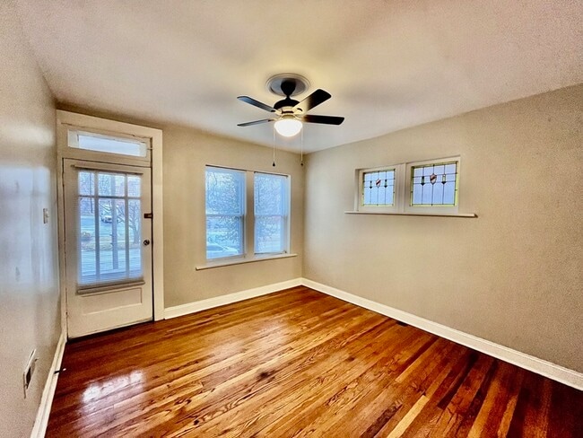 Photo - 1535 McCausland Ave