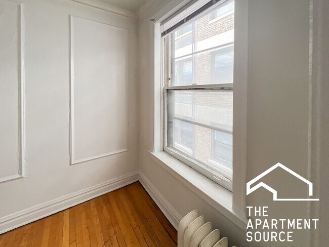 Photo - 432 W Surf St Unit 208