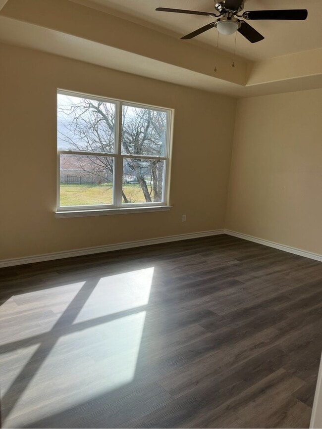 Photo - 215 W Dunn Ave Unit #B