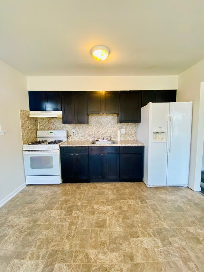 Photo - 204 Gateway Blvd Unidad A