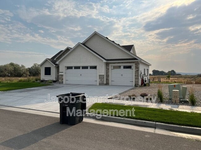 Photo - 5694 Eaglewood Dr