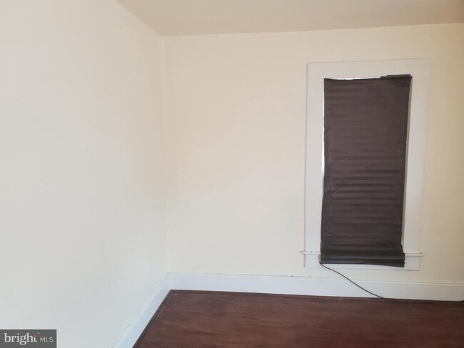 Photo - 437 S Burhans Blvd