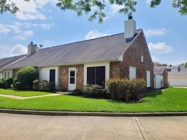Building Photo - 12439 Coursey Blvd Rental