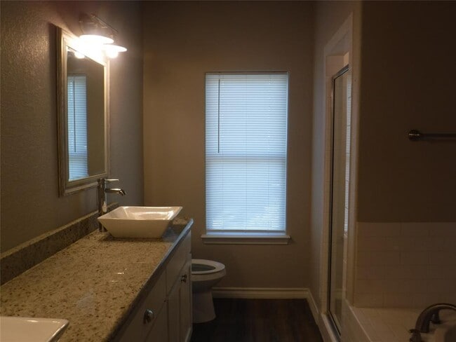 Photo - 1633 Cree Trail