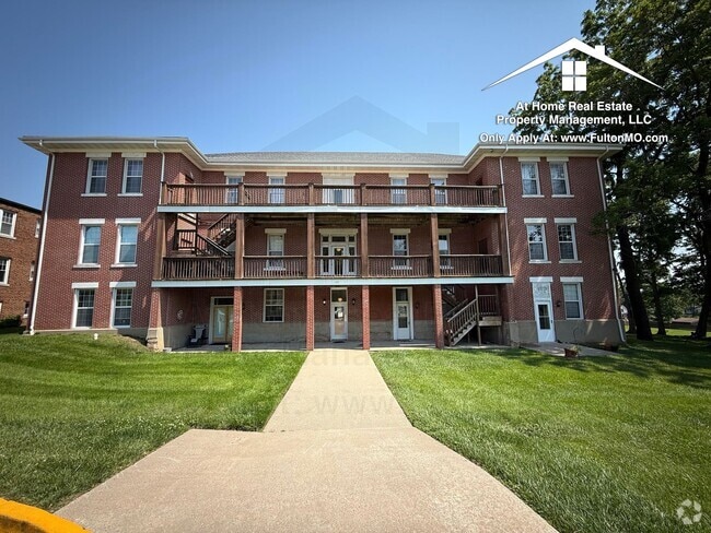 Building Photo - 103 E 10th St Unit 103 East 10th Street - Apartment 12