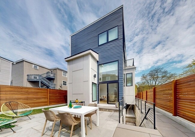 Photo - 213 Third St Casa