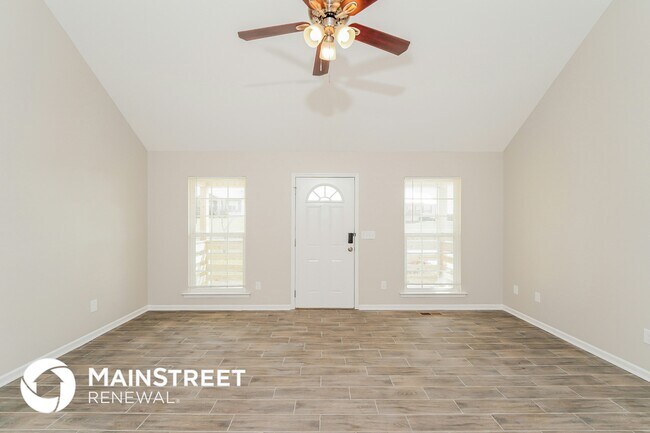 Photo - 1130 Holt Cir