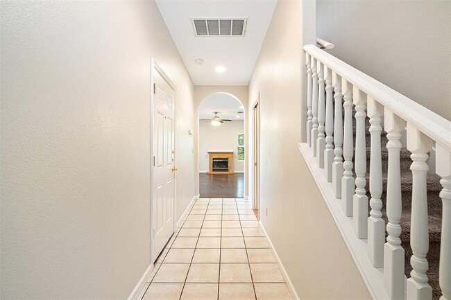 1005 Canyon Edge Dr