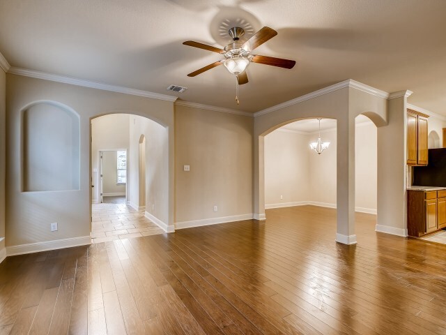 Photo - 12619 Quarter J