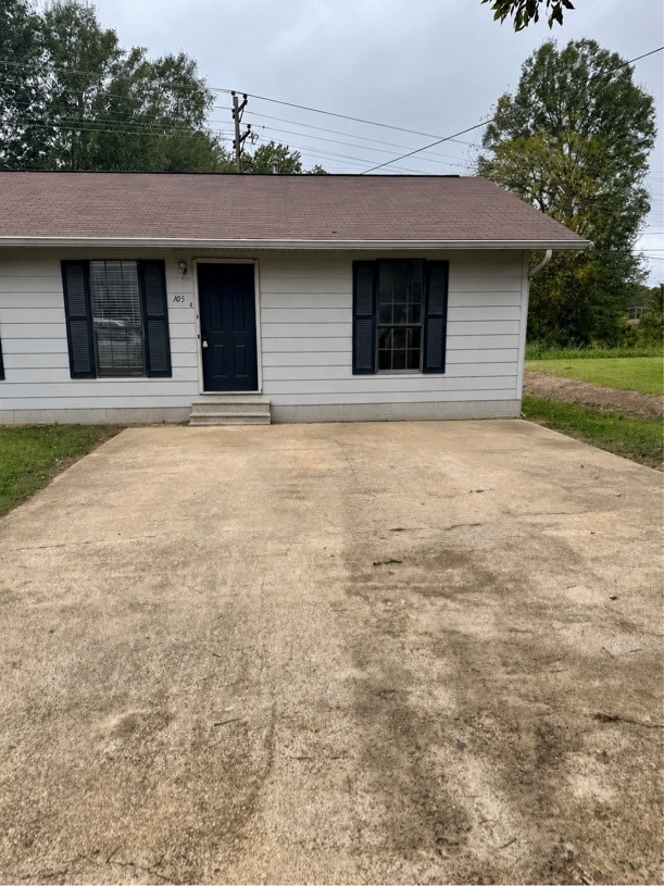 Building Photo - 105 Dorman Ave