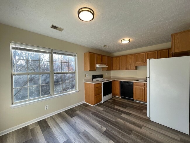 Photo - COMING SOON! Beautiful Townhouse! All Electric, Off-Street Parking, Washer/Dryer