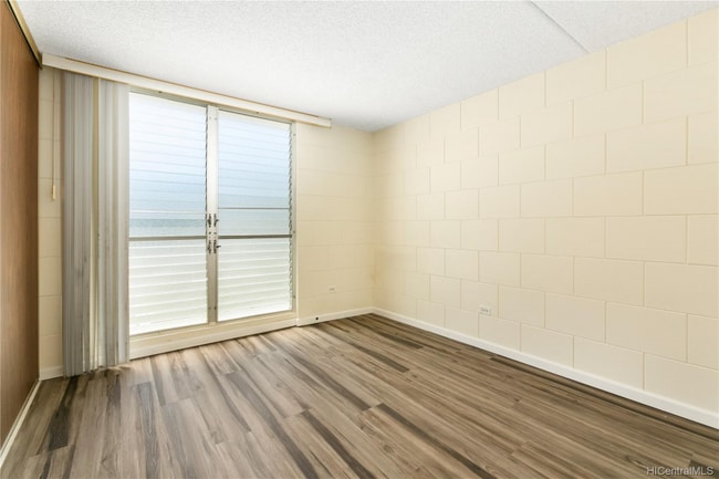 Photo - 2845 Waialae Ave Unit 421