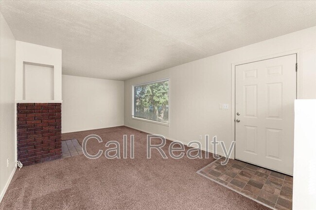 Photo - 3318 E Jackson Ave