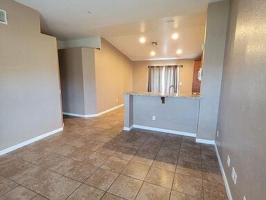 Photo - 950 Jacaranda Dr