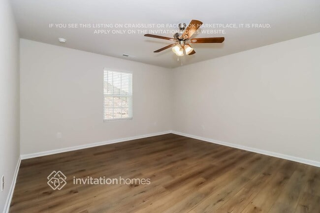 Photo - 356 Hollingswood Dr